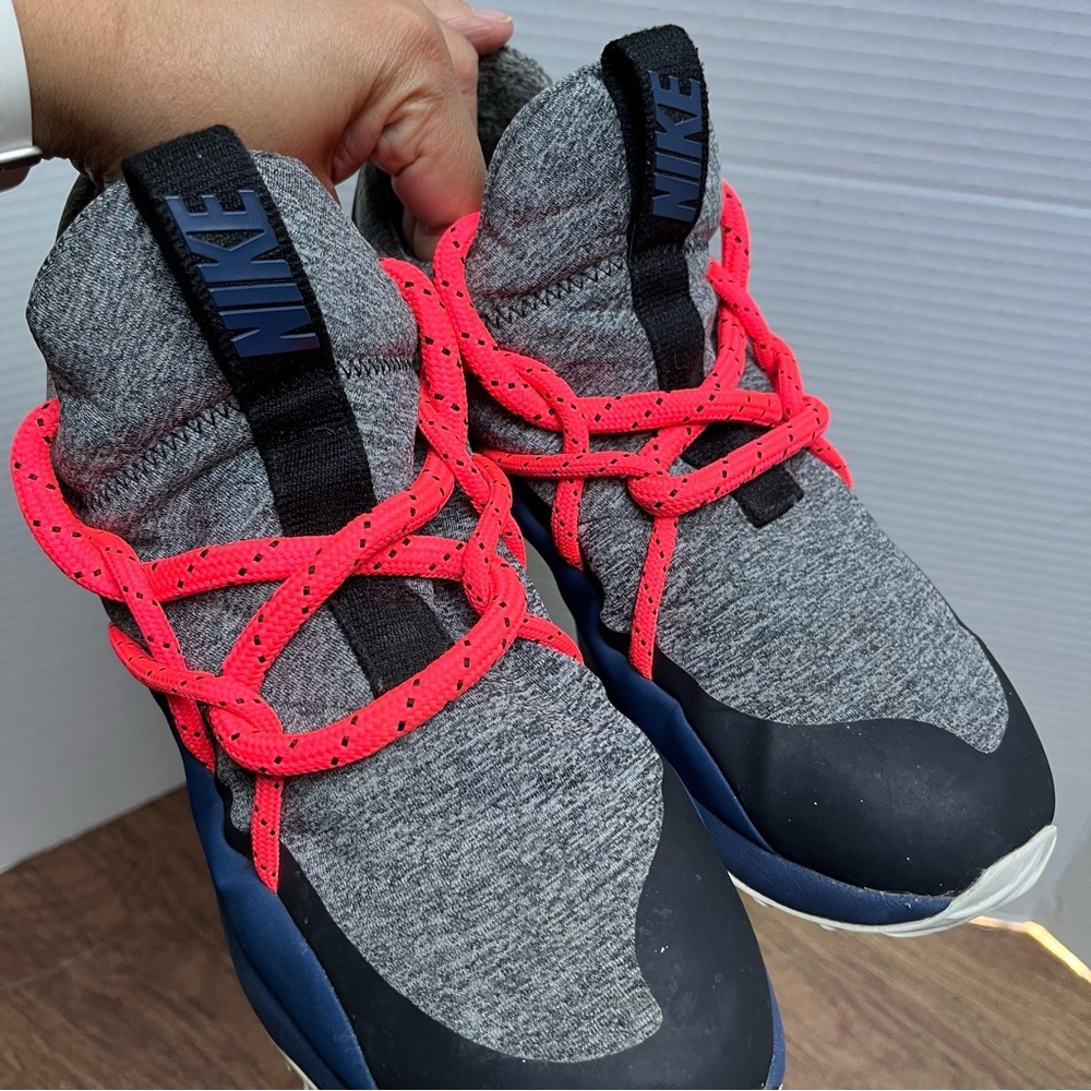 Nike City Loop Blue and Gray Neon Laces Sneakers Shoes Size 9.5 - Picture 13 of 13